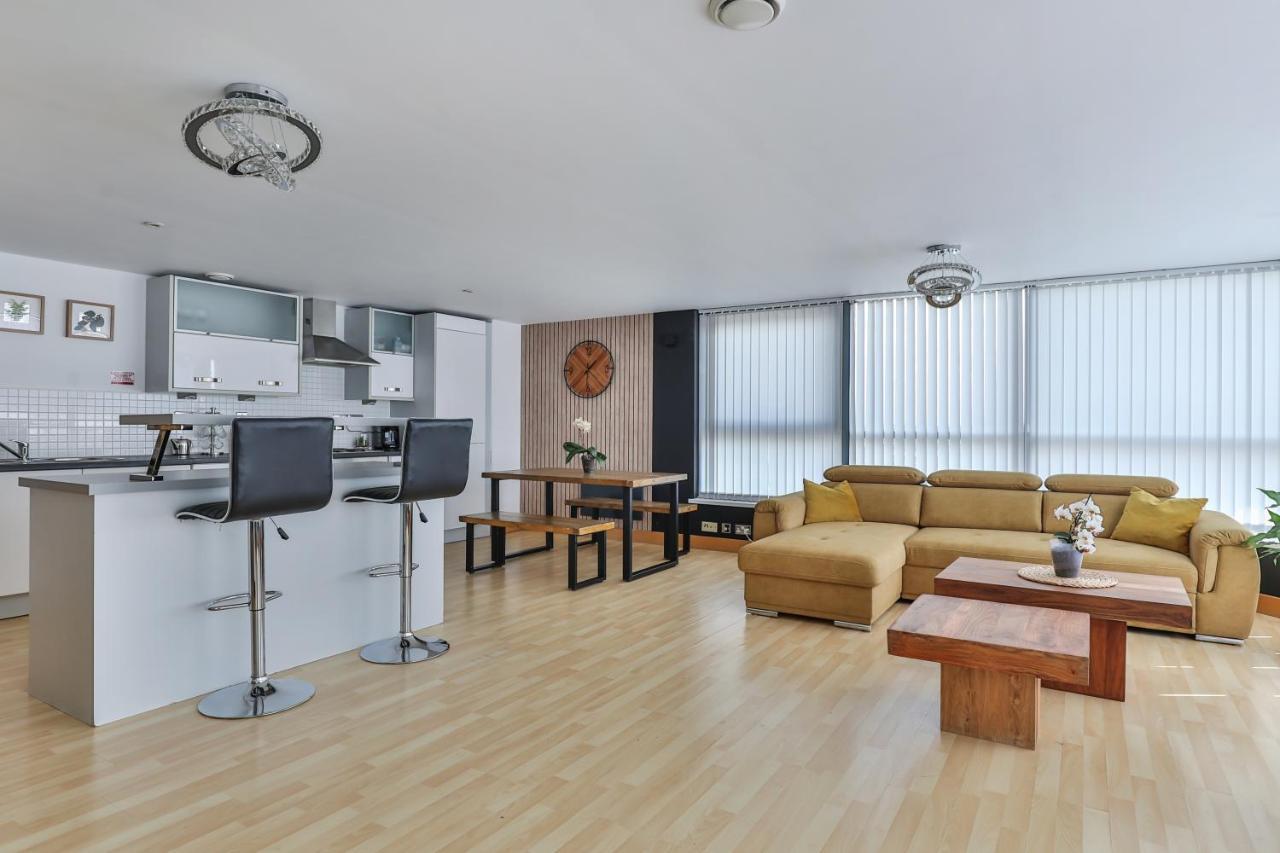Leeds Most Stunning Penthouse! - Sleeps 8 Apartment Exterior photo
