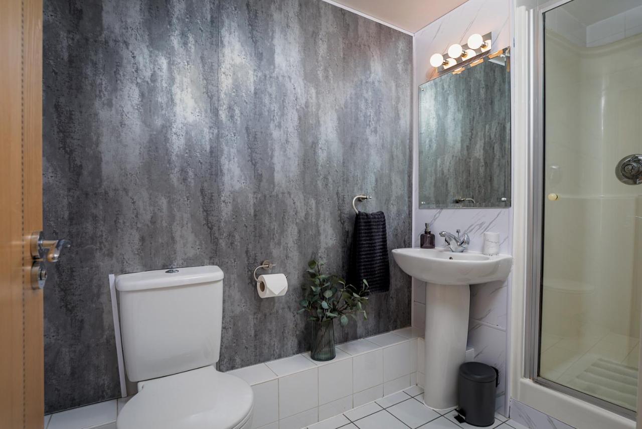 Leeds Most Stunning Penthouse! - Sleeps 8 Apartment Exterior photo